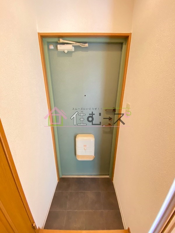 ロイヤルレスト芦原 玄関