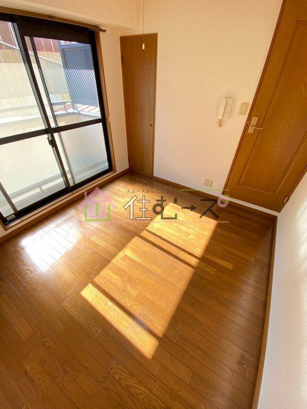 ロイヤルレスト芦原 リビング