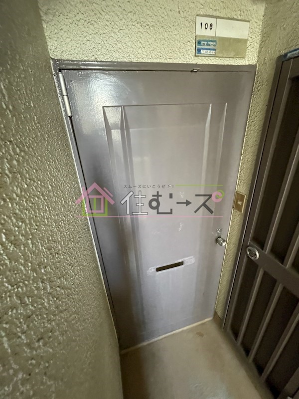 アパートメント東住吉Ⅳ 玄関