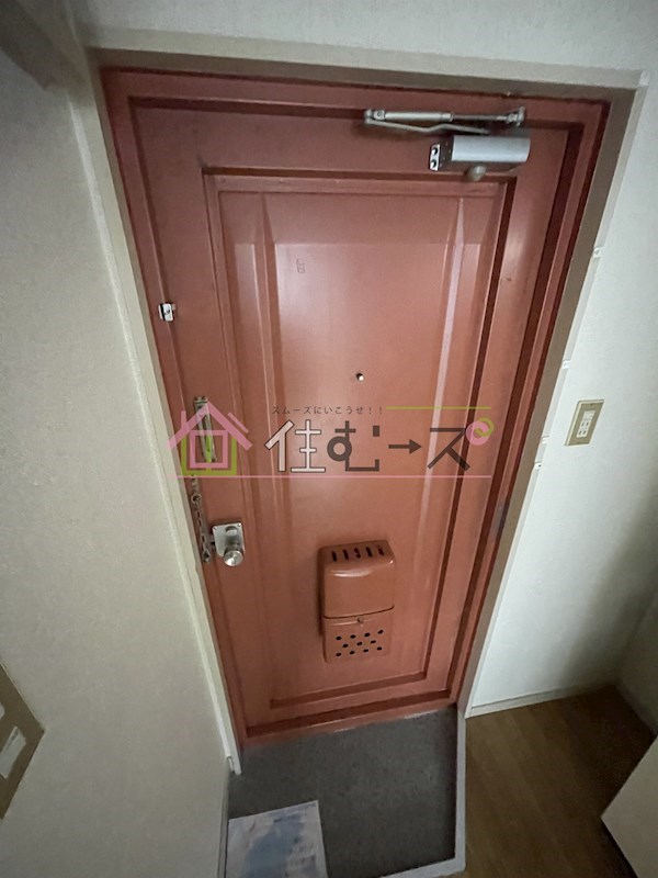 メイプルリーフ平野 玄関