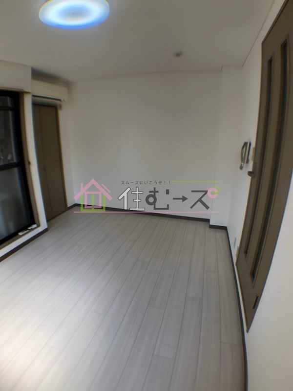 イーエス新大阪 リビング