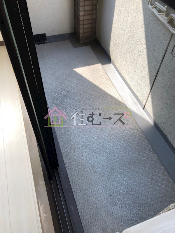 イーエス新大阪 ベランダ