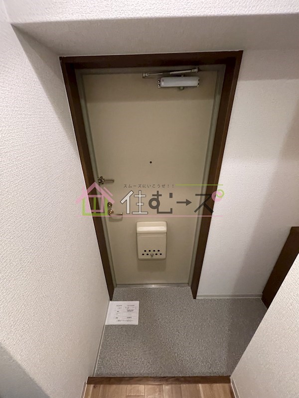 エスリード新大阪第2 玄関