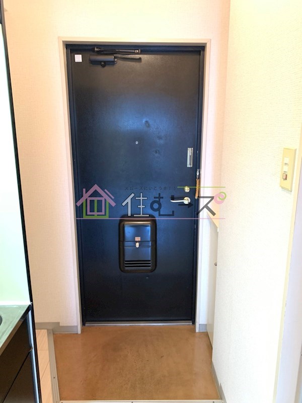 ロイヤル巽 玄関