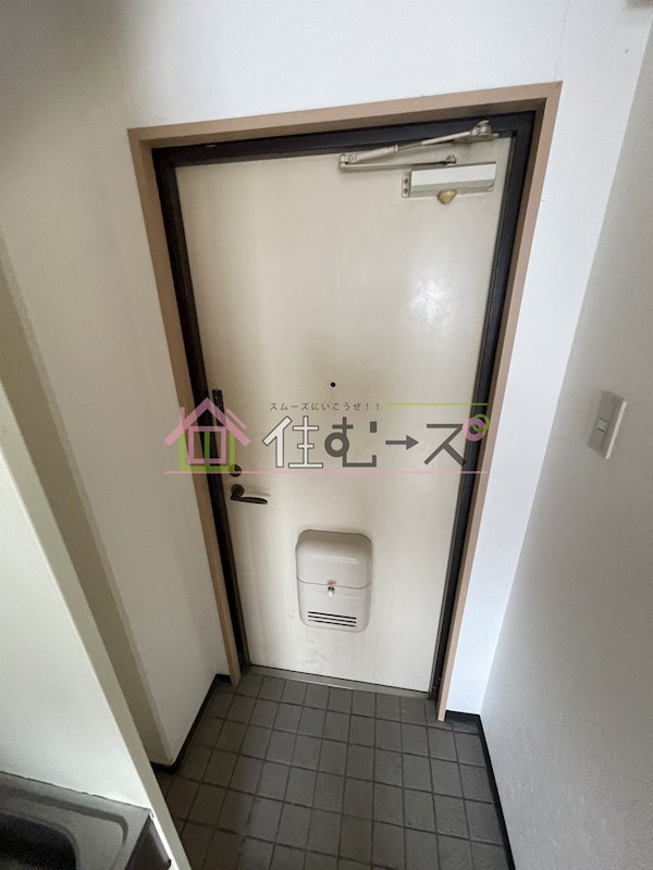 清水728ハイツ 玄関