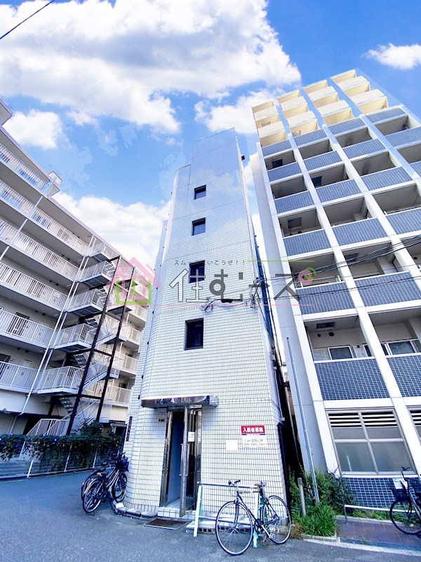 アワザビル 外観