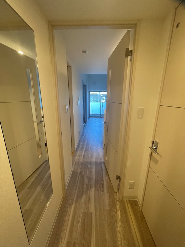 メゾンレクト 玄関