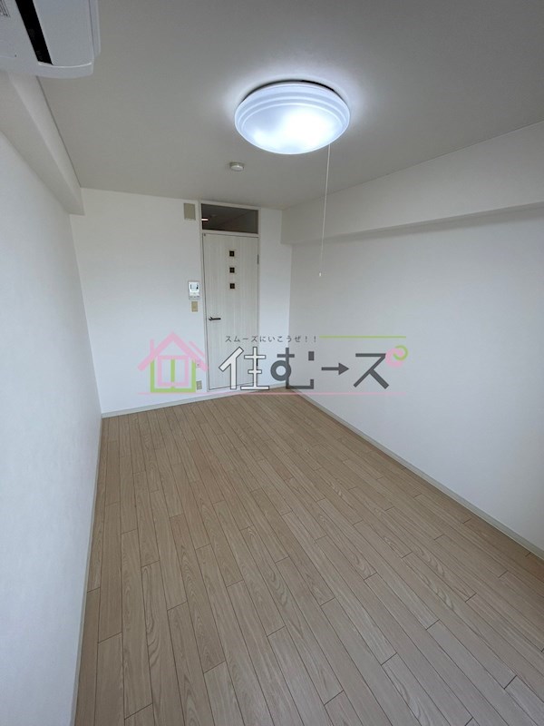 アクエルド都島 リビング