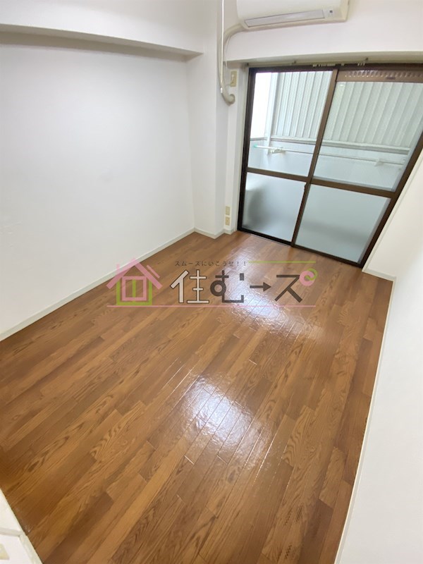 ロイヤルクレイン玉出 ベッドルーム