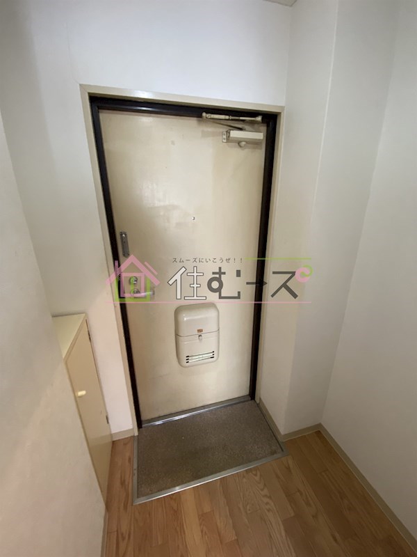 ハイツ加賀屋 玄関