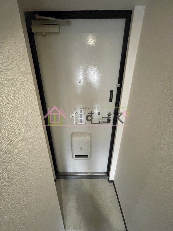 コレクション西田辺 玄関
