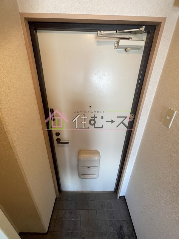 清水728ハイツ 玄関