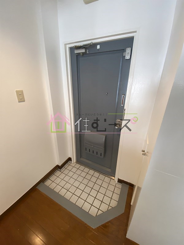 エレガンス5 玄関