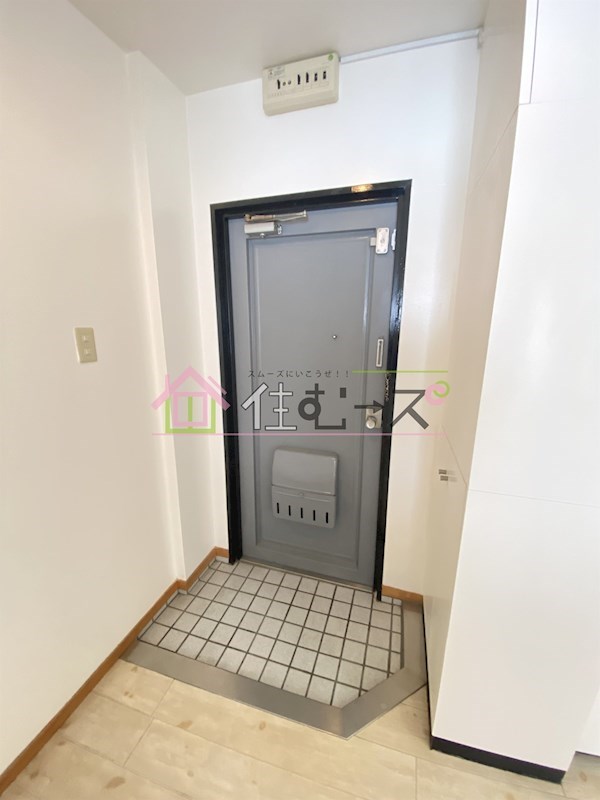 エレガンス5 玄関