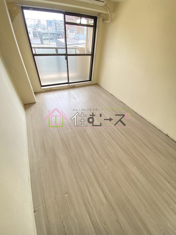 リアライズ西淡路 ベッドルーム