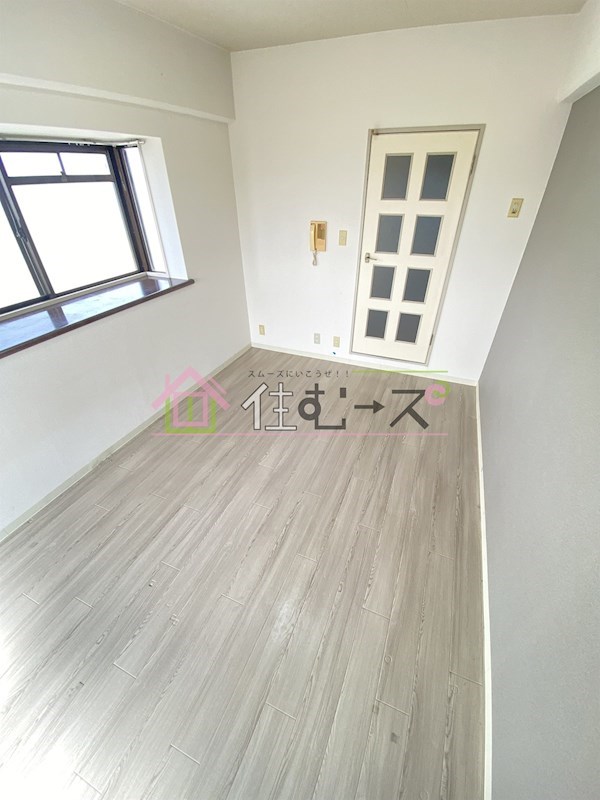 リアライズ西淡路 リビング