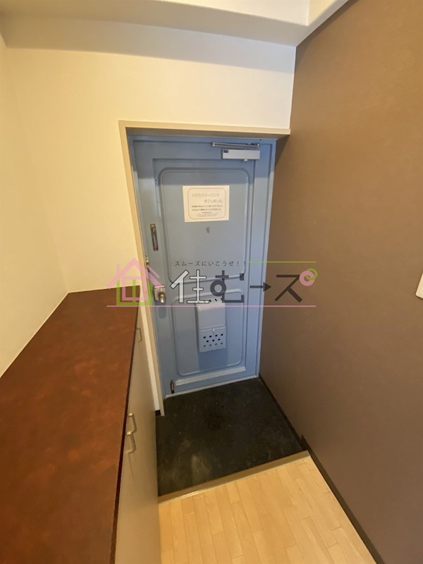 発春レジダンス 玄関