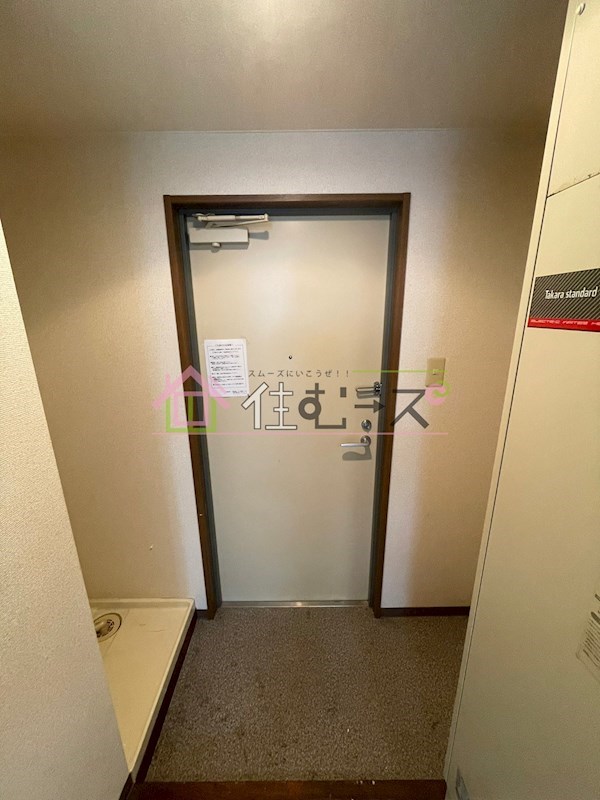 クイーンズマンション元町 玄関