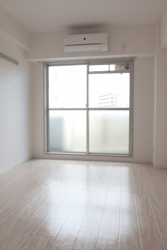 シャトー辰巳 リビング