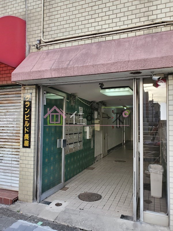 グランビルド長居 エントランス