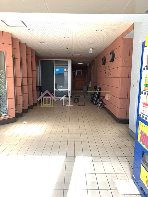 十信前ミールズ エントランス