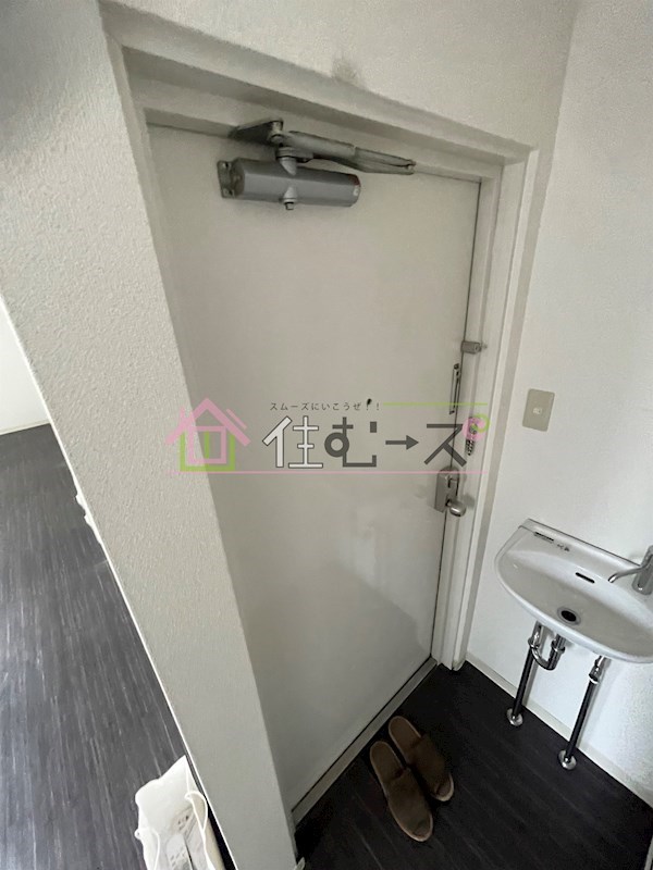 中央住建天六ビル 玄関