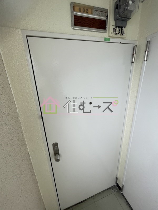 中央住建天六ビル 玄関
