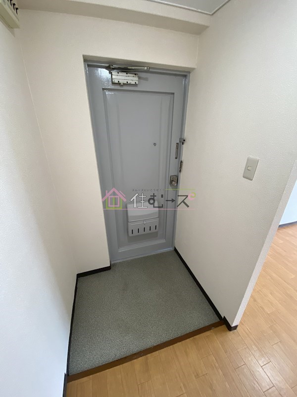 サンリット新大阪 玄関