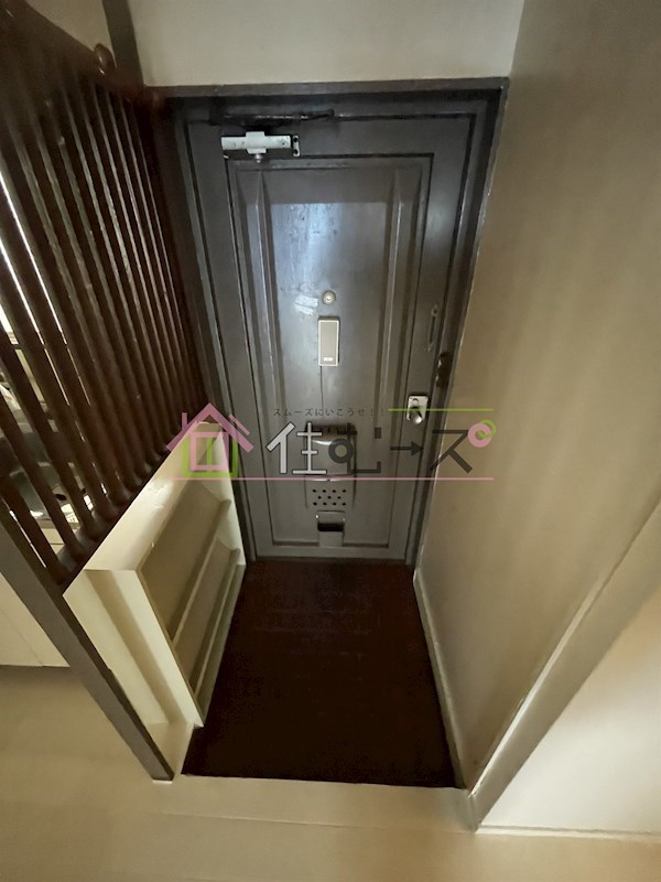 ヴィラナリー大道 玄関