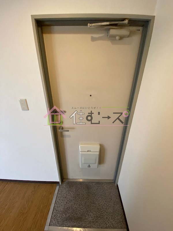 レジデンス堀江 玄関