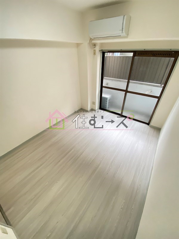 ロイヤルクレイン玉出 ベッドルーム