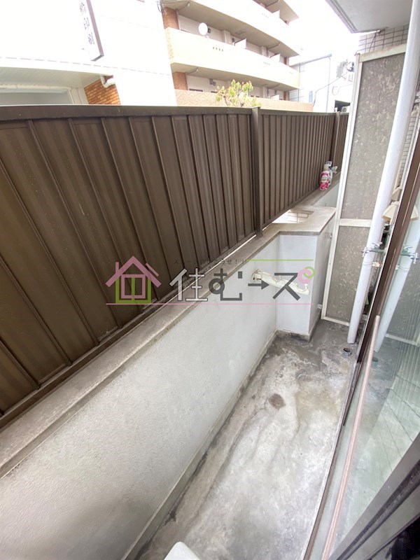 ロイヤルクレイン玉出 ベランダ