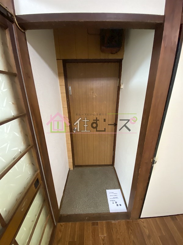 葵マンション 玄関