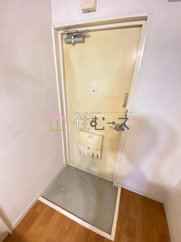 シャトー桜川 玄関