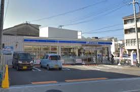 エスコート桑津 コンビニ