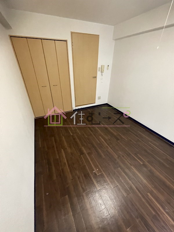 ロイヤルメゾン北浜 リビング