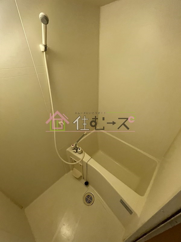 ロイヤルメゾン北浜 風呂画像