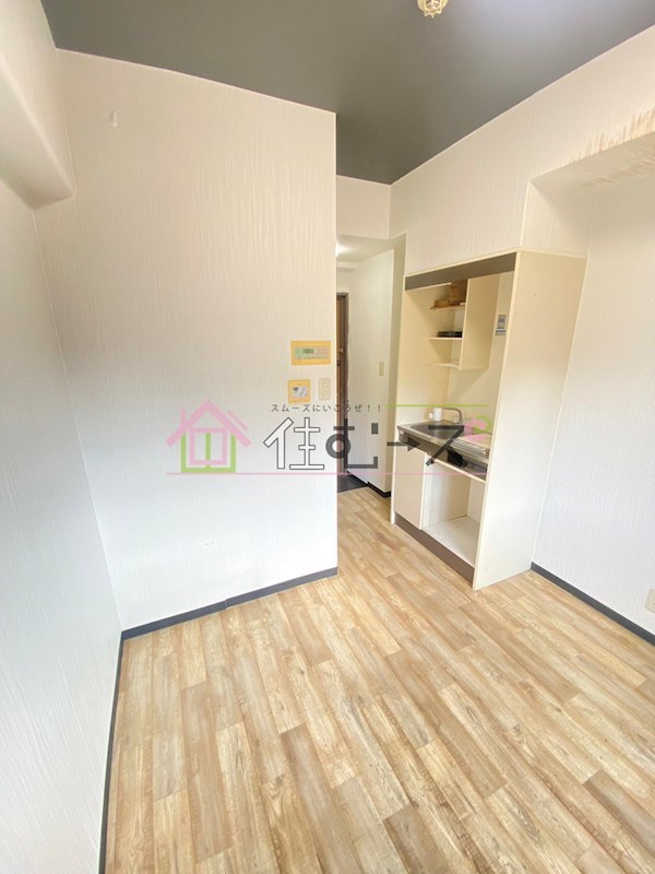 カムネス経大前 リビング