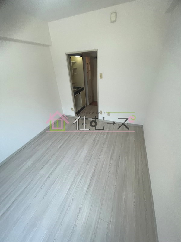 ロイヤルクレイン玉出 リビング