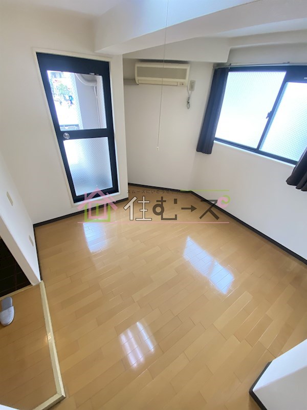 アーバン西三国 ベッドルーム