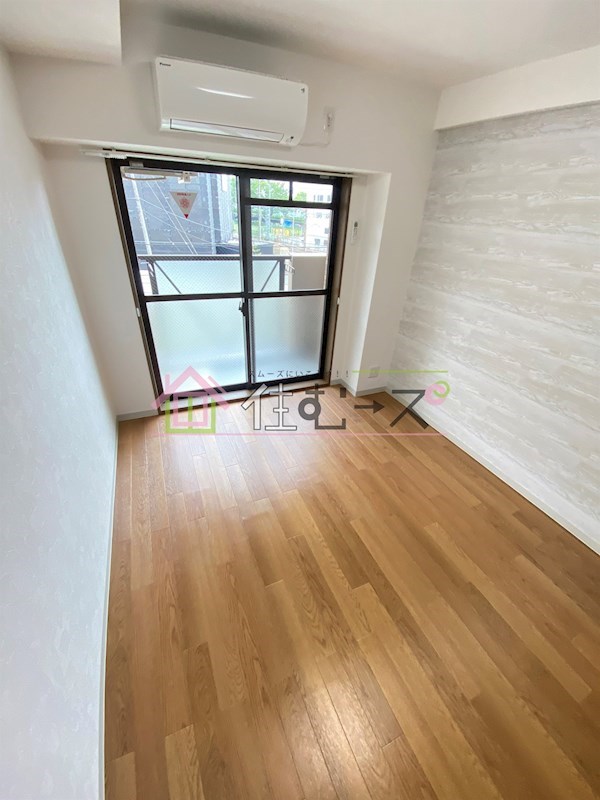 ローズコーポ新大阪9 ベッドルーム