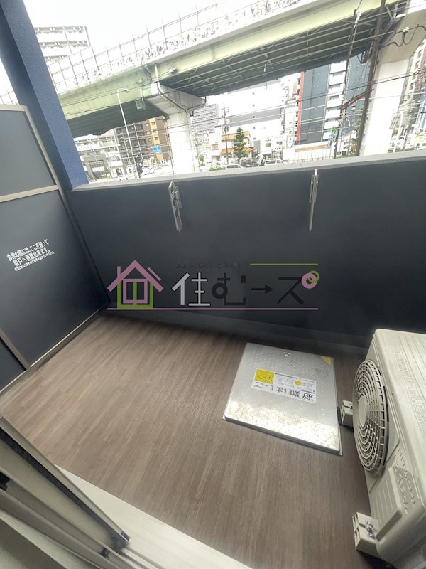 LIVIAZ NAMBA KRASS ベランダ