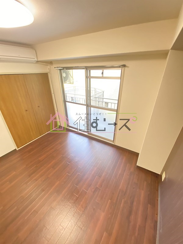 1995ビル ベッドルーム