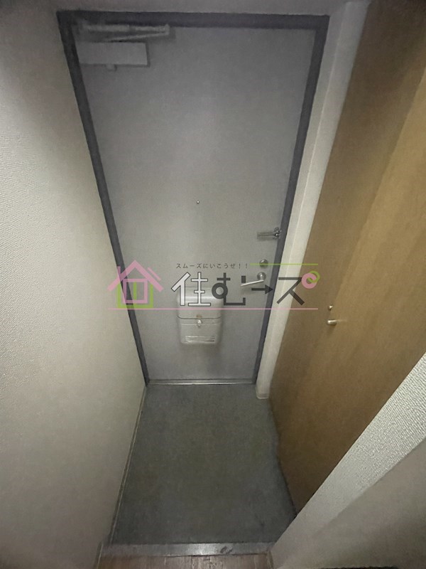 エスリード難波 玄関