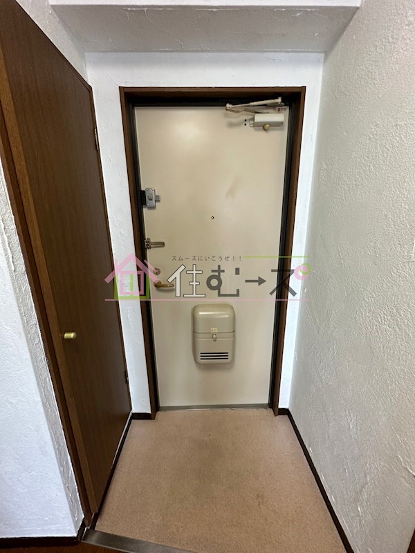 コンティニュー千代崎  玄関