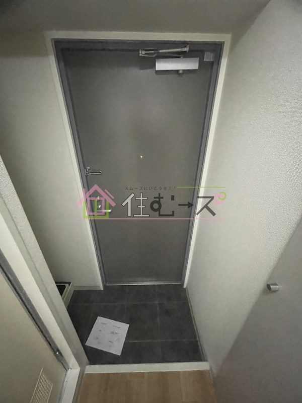 デ・リード弁天町港通 玄関