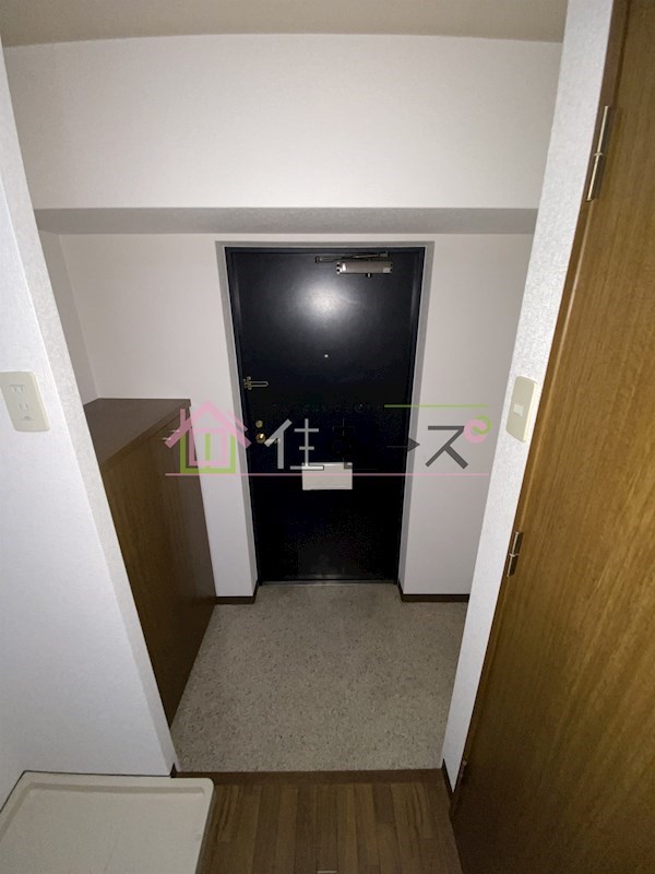 エスリード本町 玄関