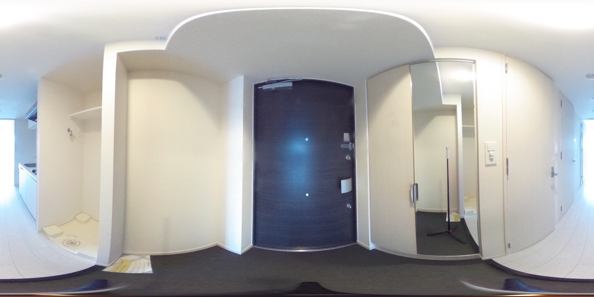 アドバンス大阪セレーﾉ 玄関