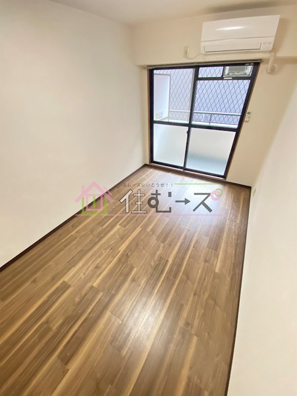 エミグラント・N ベッドルーム