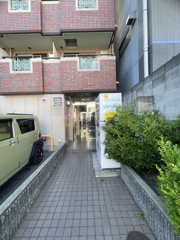 アインス蒲生 エントランス